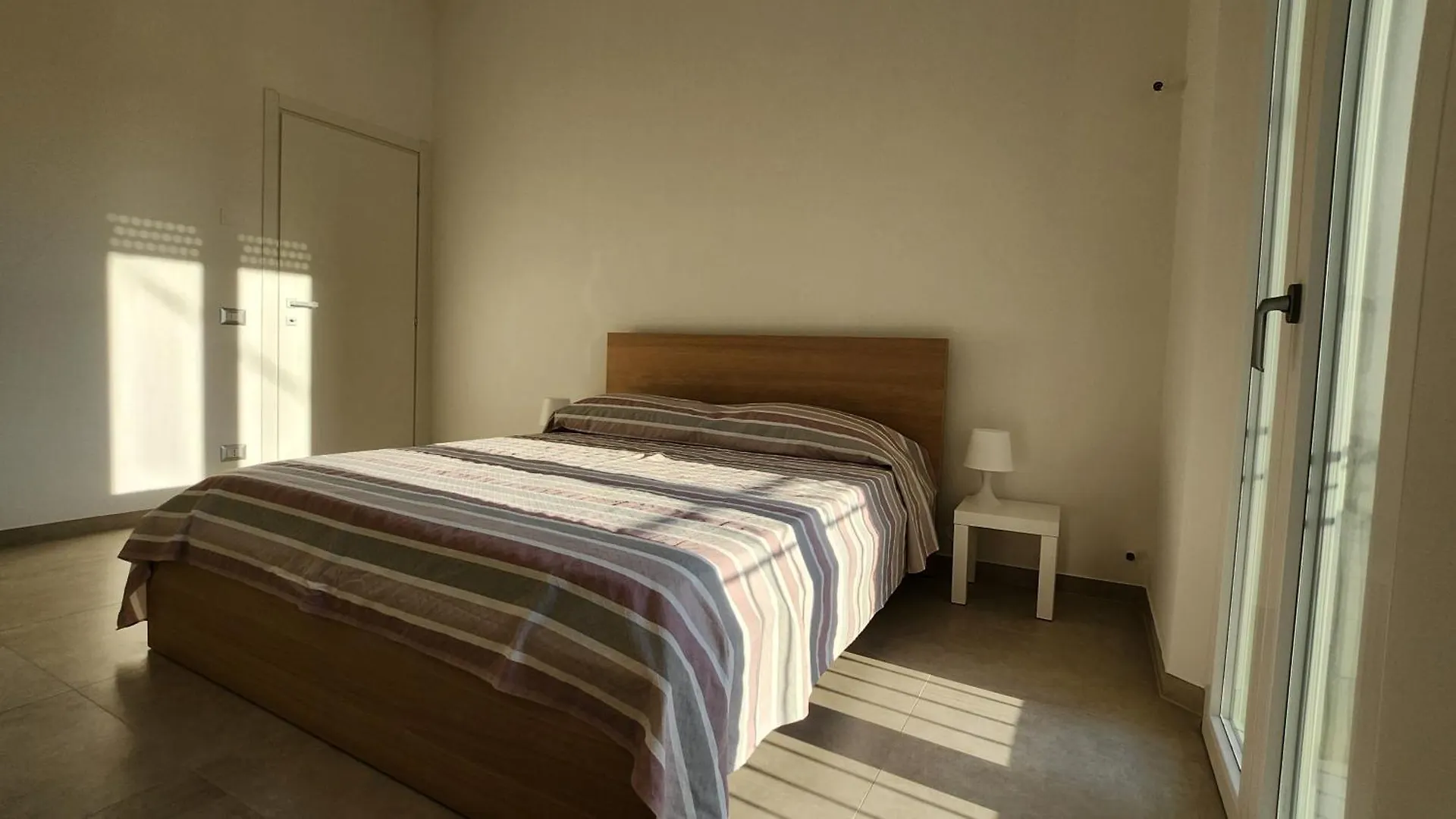 Aurora Rooms - Affitti Brevi Italia Pisa 0*,