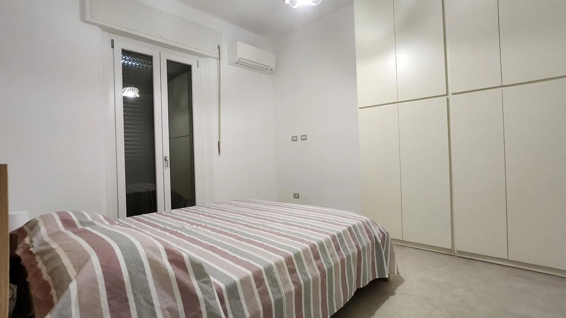 Aurora Rooms - Affitti Brevi Italia Pisa